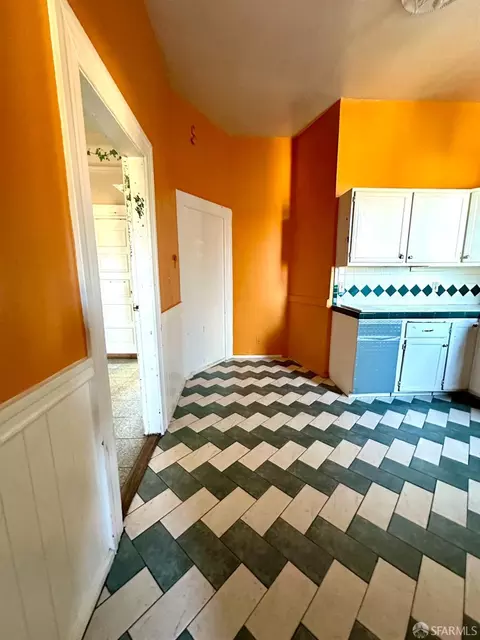 35 Allison St, San Francisco, CA 94112 photo 16