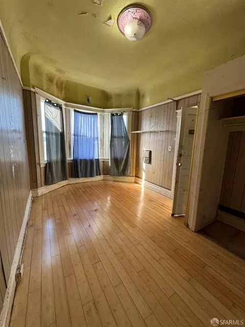 35 Allison St, San Francisco, CA 94112 photo 9