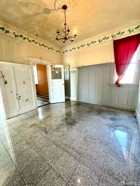 35 Allison St, San Francisco, CA 94112 photo 12