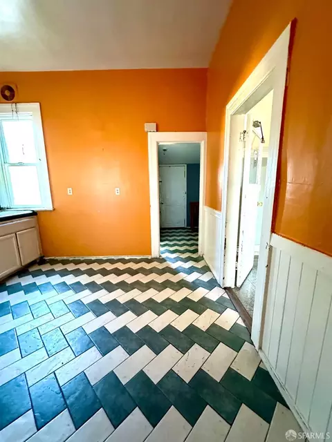 35 Allison St, San Francisco, CA 94112 photo 18