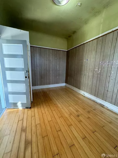 35 Allison St, San Francisco, CA 94112 photo 8