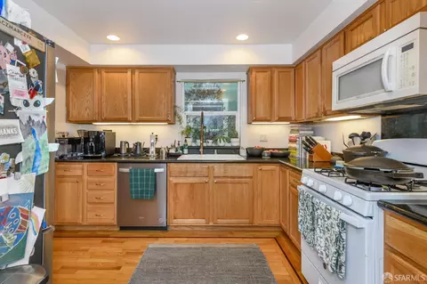 Kitchen - 526 23rd Ave #1, San Francisco, CA 94121 photo 1 of 2