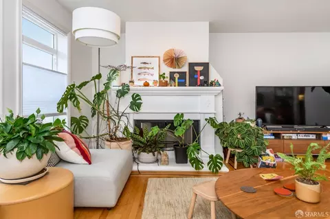 Living - 526 23rd Ave #1, San Francisco, CA 94121 photo 4 of 4
