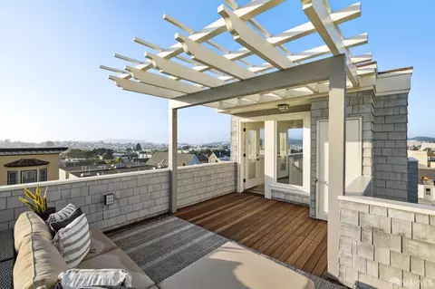 Exterior - 288 Willard North St, San Francisco, CA 94118 photo 7 of 15