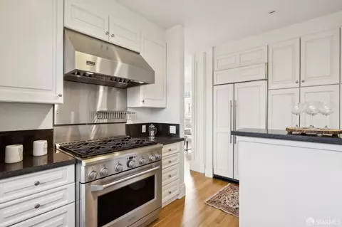 Kitchen - 288 Willard North St, San Francisco, CA 94118 photo 4 of 4