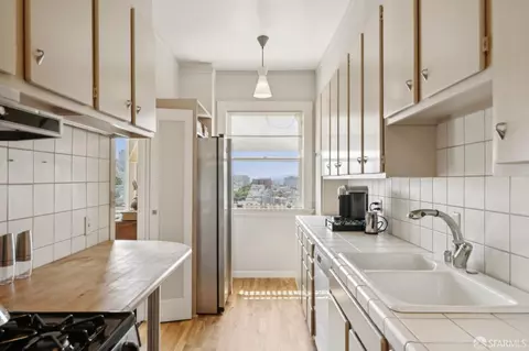 Kitchen - 2111 Hyde St #403, San Francisco, CA 94109 photo 1 of 3