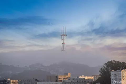 View/Area - 2111 Hyde St #403, San Francisco, CA 94109 photo 3 of 8