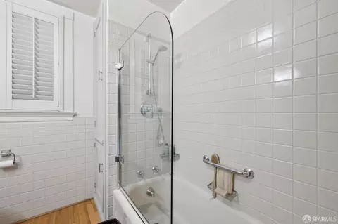 Bath - 2111 Hyde St #403, San Francisco, CA 94109 photo 2 of 3