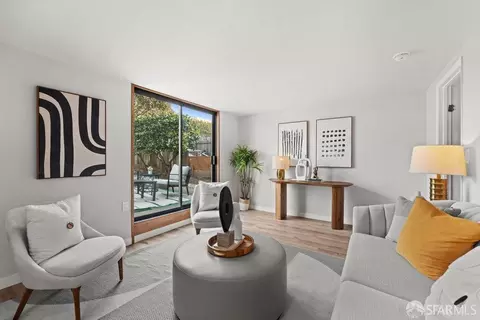 Living - 1370 41st Ave, San Francisco, CA 94122 photo 7 of 8