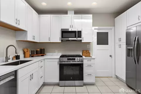 Kitchen - 1370 41st Ave, San Francisco, CA 94122 photo 4 of 5