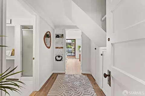 Entry Way - 1370 41st Ave, San Francisco, CA 94122 photo 3 of 4