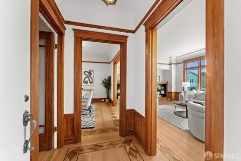 Entry Way - 1370 41st Ave, San Francisco, CA 94122 photo 2 of 4