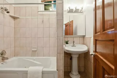 1122 Elm St, San Francisco, CA 94115 photo 15