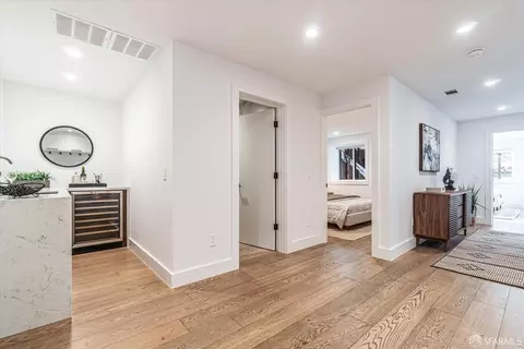 Entry Way - 711 29th Ave, San Francisco, CA 94121 photo 3 of 5