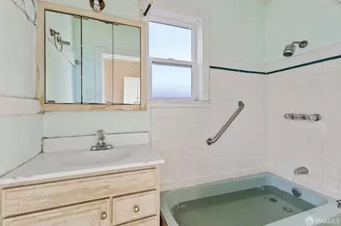 Bath - 2203 25th St, San Francisco, CA 94107 photo 1 of 3
