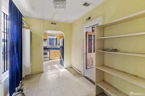 Entry Way - 2203 25th St, San Francisco, CA 94107 photo 2 of 2
