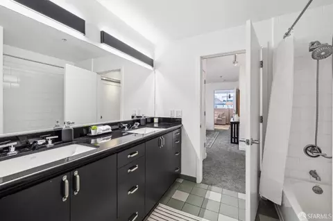 Bath - 2412 Harrison St #214, San Francisco, CA 94110 photo 2 of 3
