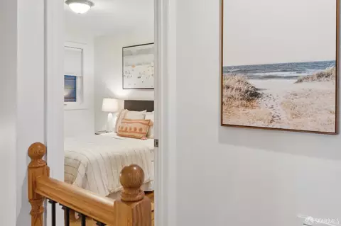 Entry Way - 1010 Ingerson Ave, San Francisco, CA 94124 photo 4 of 5
