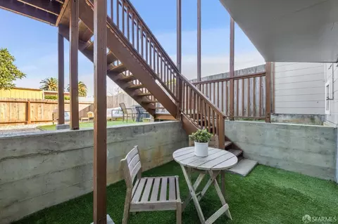 Exterior - 1010 Ingerson Ave, San Francisco, CA 94124 photo 7 of 15