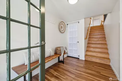 Entry Way - 1010 Ingerson Ave, San Francisco, CA 94124 photo 2 of 5