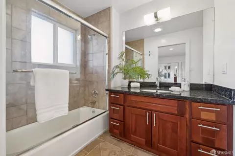 Bath - 1010 Ingerson Ave, San Francisco, CA 94124 photo 1 of 5