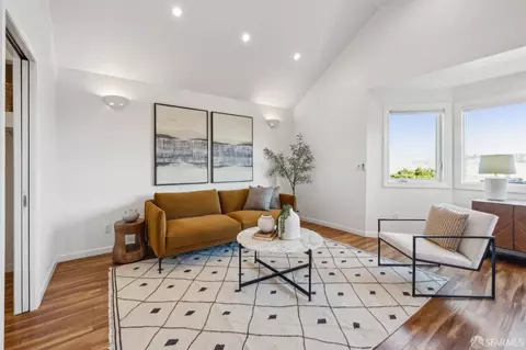 Living - 1010 Ingerson Ave, San Francisco, CA 94124 photo 7 of 8