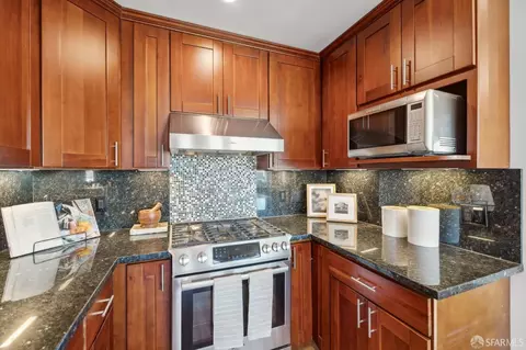 Kitchen - 1010 Ingerson Ave, San Francisco, CA 94124 photo 7 of 7