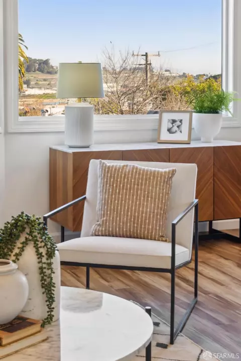 Living - 1010 Ingerson Ave, San Francisco, CA 94124 photo 6 of 8