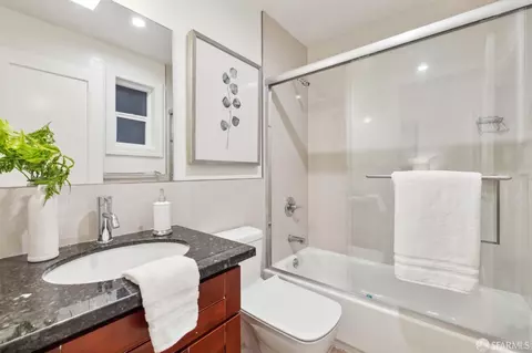 Bath - 1010 Ingerson Ave, San Francisco, CA 94124 photo 2 of 5