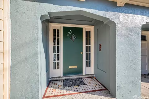 Entry Way - 522 21st Ave, San Francisco, CA 94121 photo 1 of 5