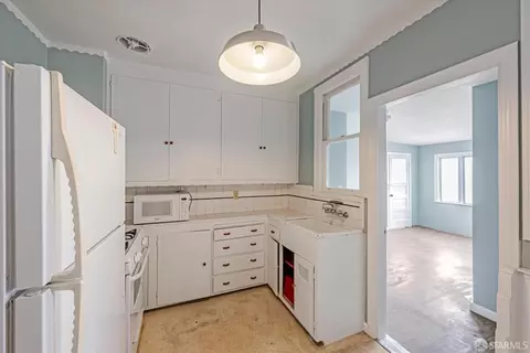 Kitchen - 522 21st Ave, San Francisco, CA 94121 photo 1 of 3