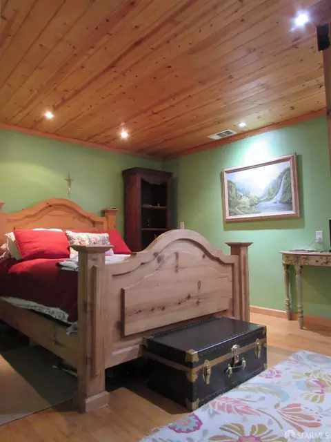 Bedroom - 1572 Manchester Ct, Concord, CA 94521 photo 4 of 7