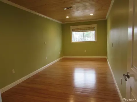 Bedroom - 1572 Manchester Ct, Concord, CA 94521 photo 6 of 7