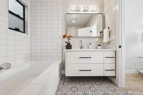 Bath - 1443 29th Ave, San Francisco, CA 94122 photo 3 of 10