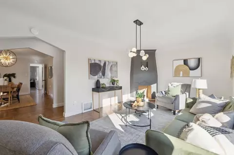 Living - 3058 25th St, San Francisco, CA 94110 photo 4 of 5