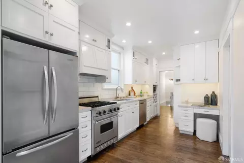 Kitchen - 133 Hancock St, San Francisco, CA 94114 photo 4 of 4