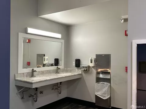 Bath - 1126 Cherry Ave #86, San Bruno, CA 94066 photo 3 of 4