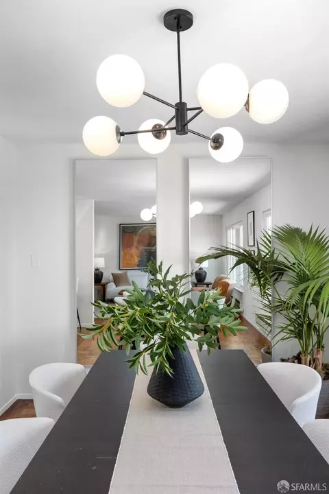 Dining - 127 Putnam St, San Francisco, CA 94110 photo 6 of 7