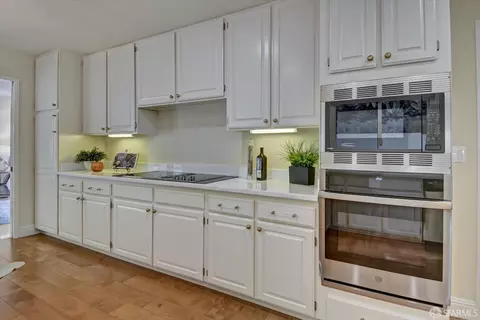 Kitchen - 150 Olympian Way, Pacifica, CA 94044 photo 7 of 8