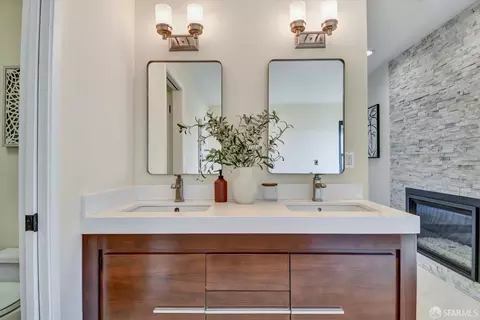 Bath - 150 Olympian Way, Pacifica, CA 94044 photo 6 of 8