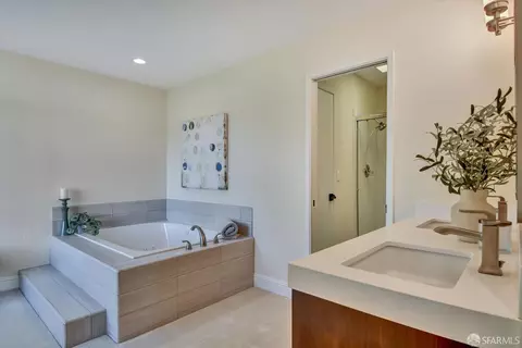 Bath - 150 Olympian Way, Pacifica, CA 94044 photo 1 of 8