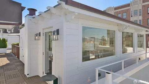 Exterior - 2606 Octavia St, San Francisco, CA 94123 photo 6 of 12