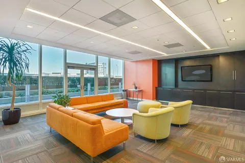 Living - 425 1st St #4405, San Francisco, CA 94105 photo 8 of 8