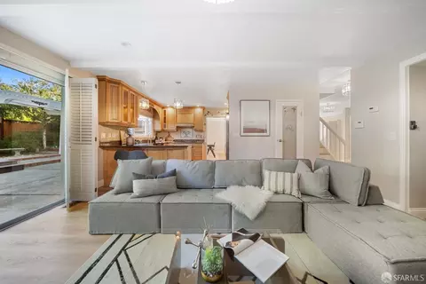 Living - 916 Park Pacifica Ave, Pacifica, CA 94044 photo 4 of 7