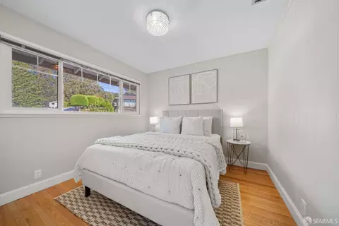 Bedroom - 916 Park Pacifica Ave, Pacifica, CA 94044 photo 3 of 10