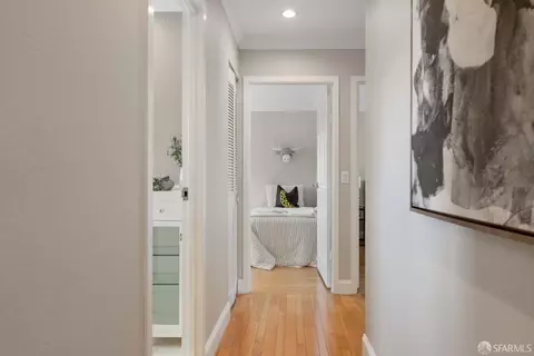 Entry Way - 916 Park Pacifica Ave, Pacifica, CA 94044 photo 2 of 5