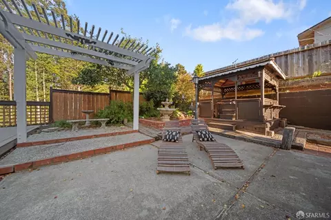 Exterior - 916 Park Pacifica Ave, Pacifica, CA 94044 photo 7 of 13