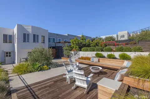 Exterior - 726 30th Ave, San Francisco, CA 94121 photo 8 of 9