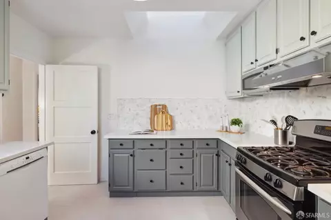 Kitchen - 726 30th Ave, San Francisco, CA 94121 photo 3 of 3
