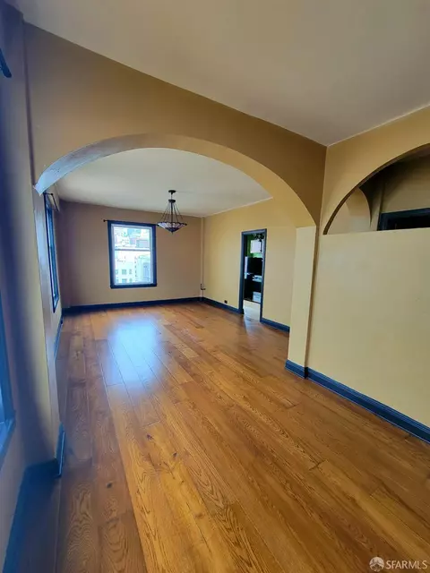 Living - 631 Ofarrell St #907, San Francisco, CA 94109 photo 3 of 6